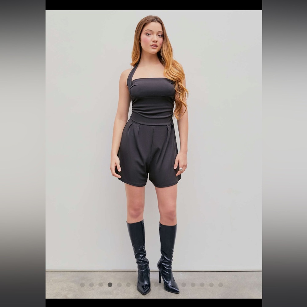 Cinder black ruched halter romper size XL NWT
